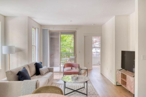 Bellevue 2BR w Gym Roof WD nr Bars Dining SEA-426